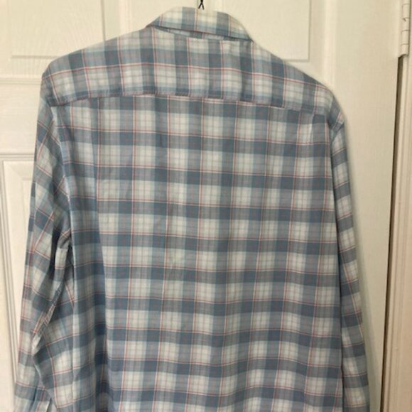 Faherty Men's Movement LS Button Down - Picture 2 of 3